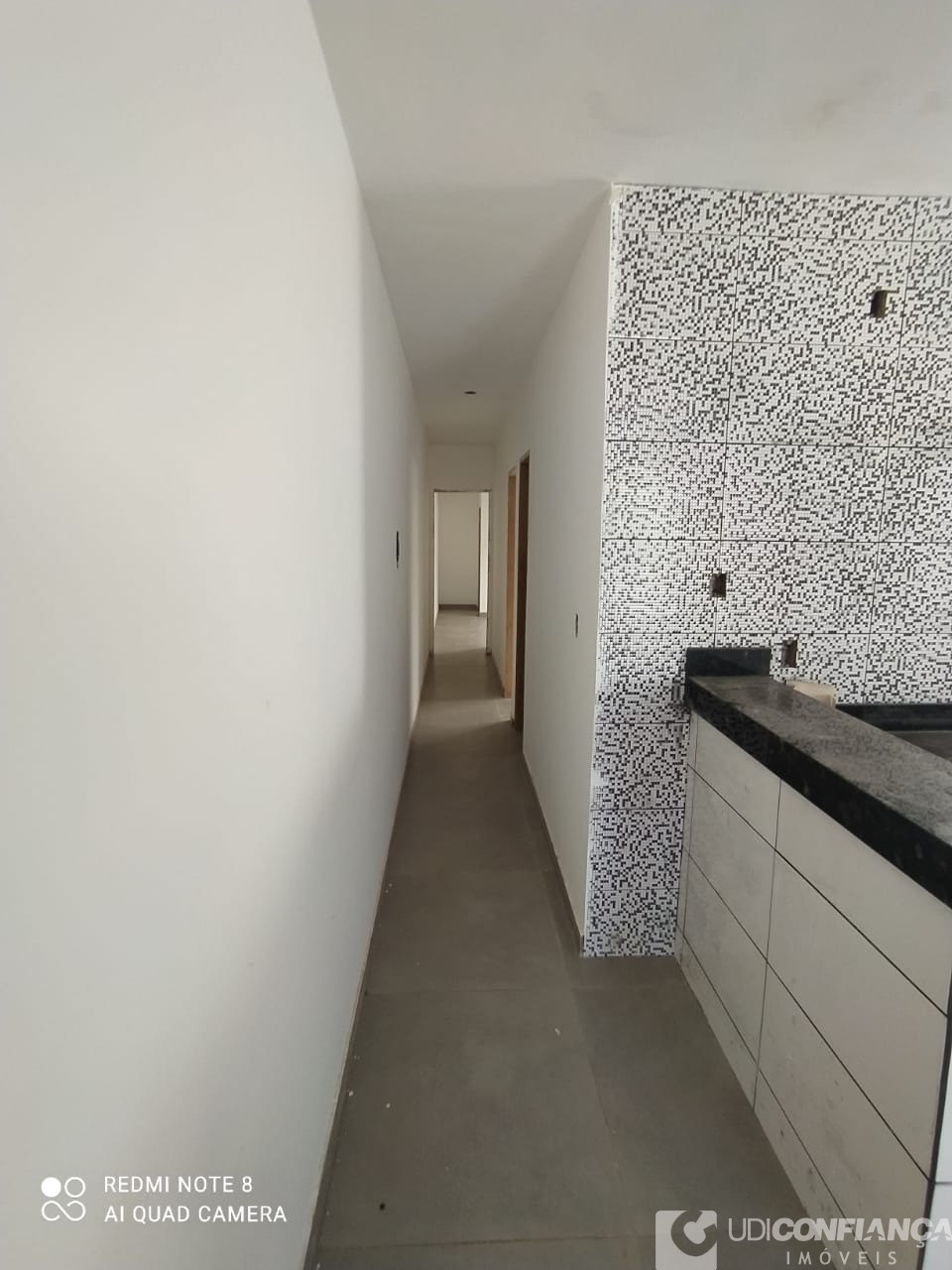 Casa à venda com 2 quartos, 65m² - Foto 15