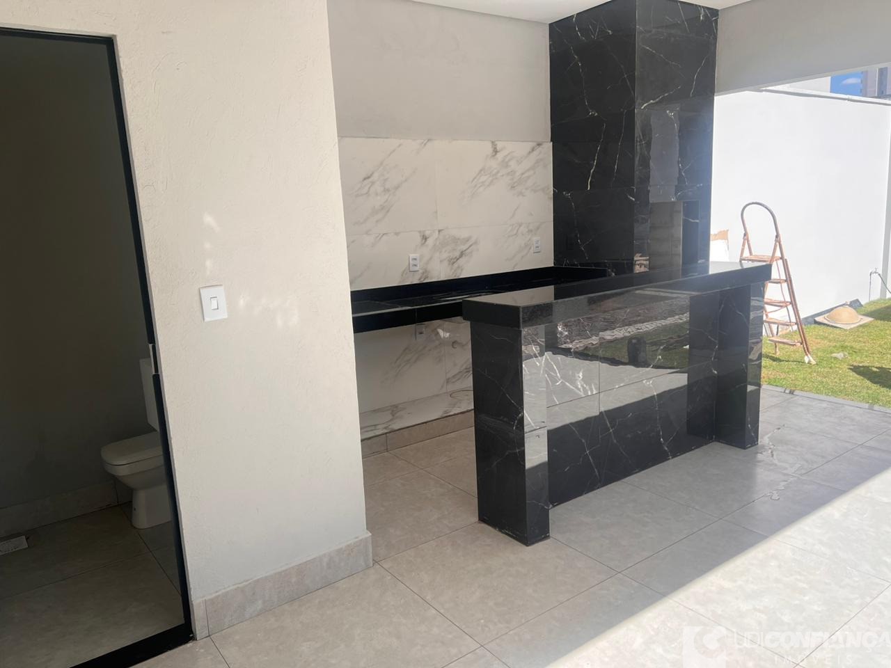 Casa à venda com 3 quartos, 220m² - Foto 10