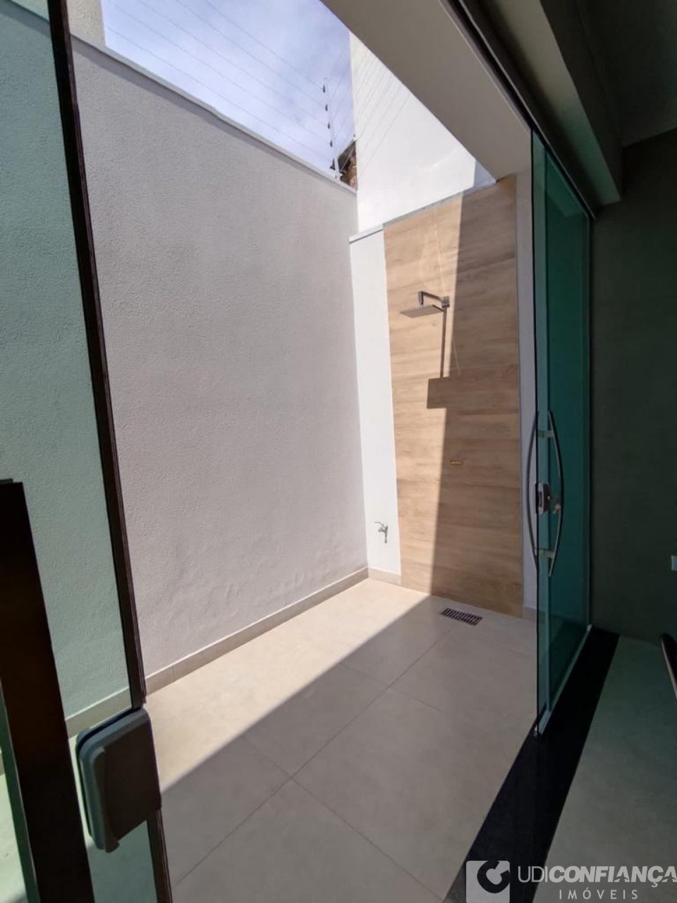 Casa à venda com 3 quartos, 220m² - Foto 6