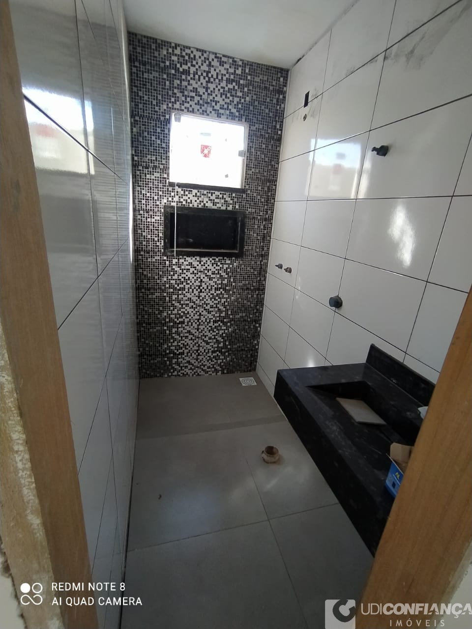 Casa à venda com 2 quartos, 65m² - Foto 2