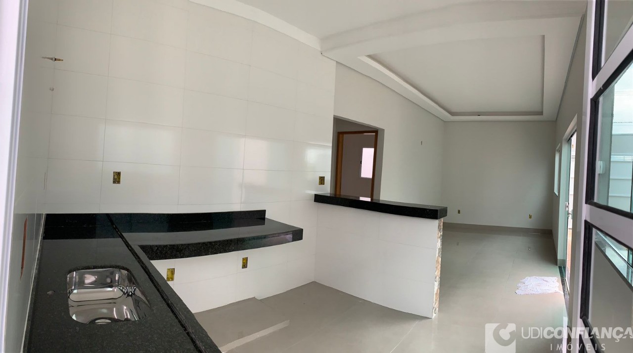 Casa à venda com 1 quarto, 72m² - Foto 1