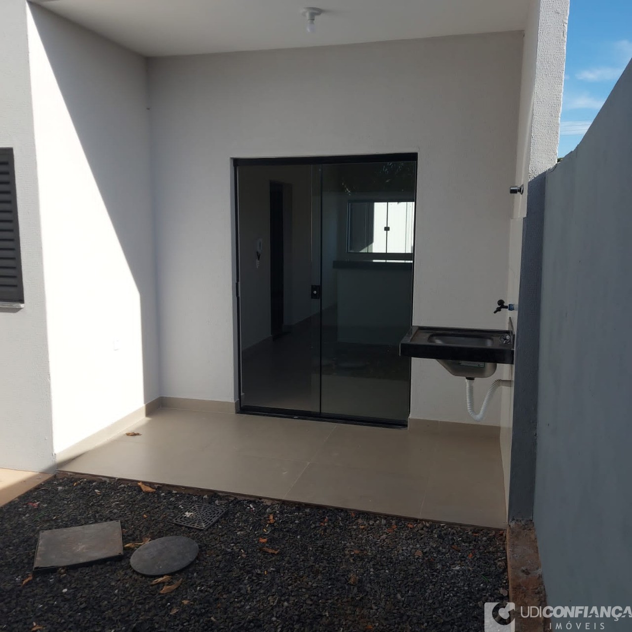 Casa à venda com 2 quartos, 56m² - Foto 16