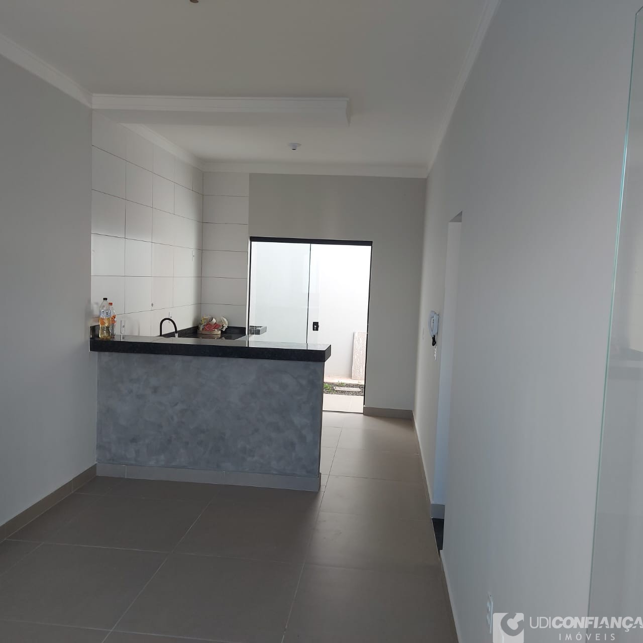 Casa à venda com 2 quartos, 56m² - Foto 8