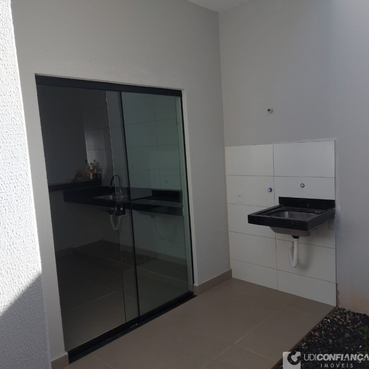 Casa à venda com 2 quartos, 56m² - Foto 5