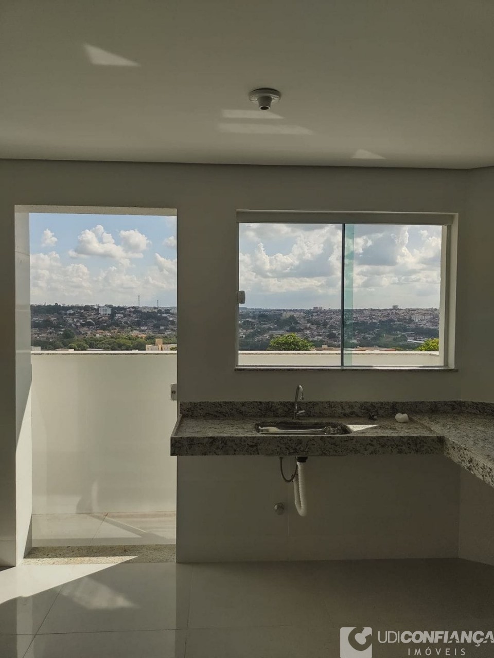 Apartamento à venda com 2 quartos, 52m² - Foto 11