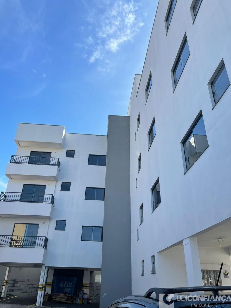 Apartamento à venda com 2 quartos, 71m² - Foto 1