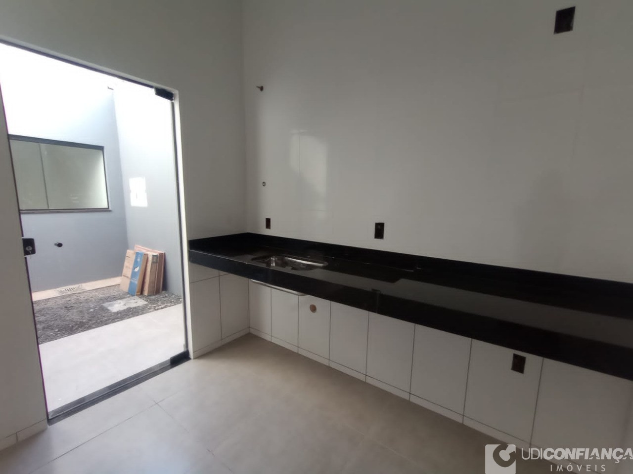 Casa à venda com 3 quartos, 75m² - Foto 10