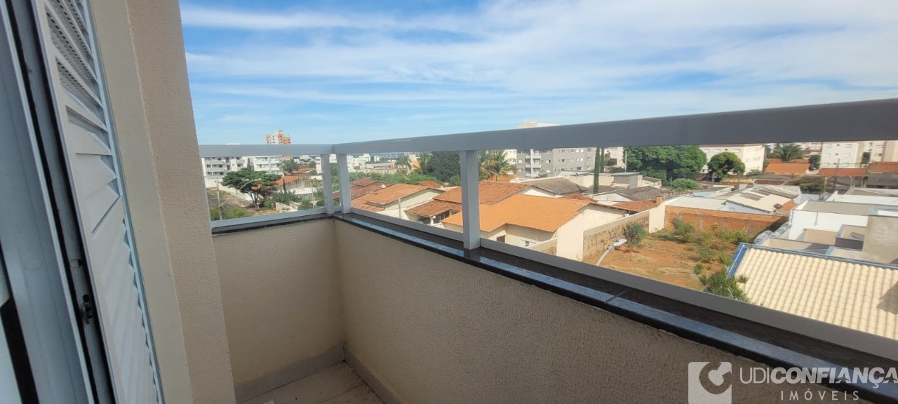 Apartamento à venda com 2 quartos, 57m² - Foto 1