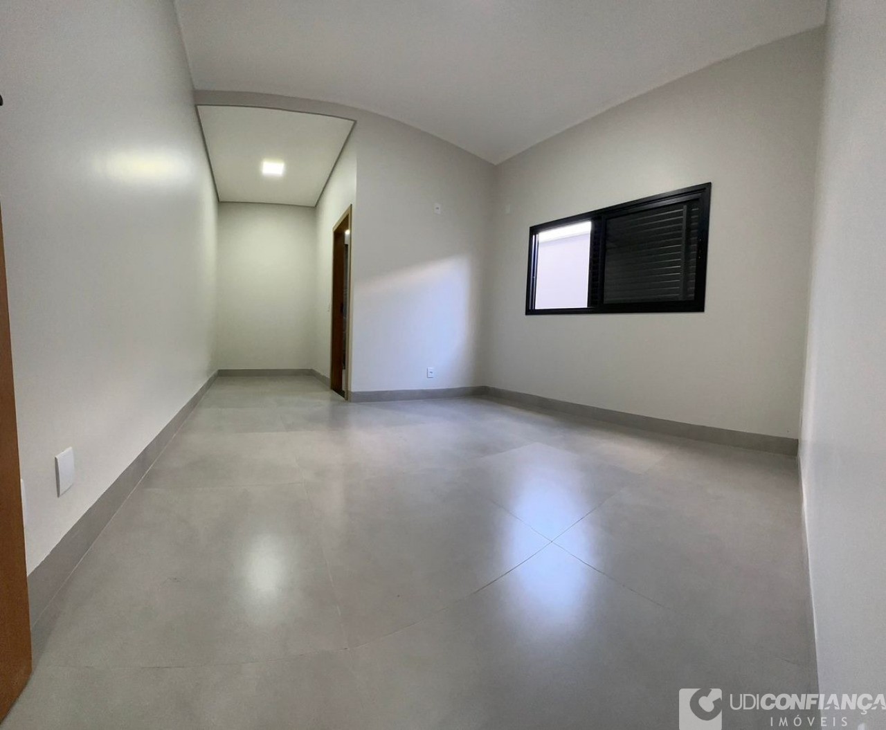 Casa à venda com 3 quartos, 150m² - Foto 8