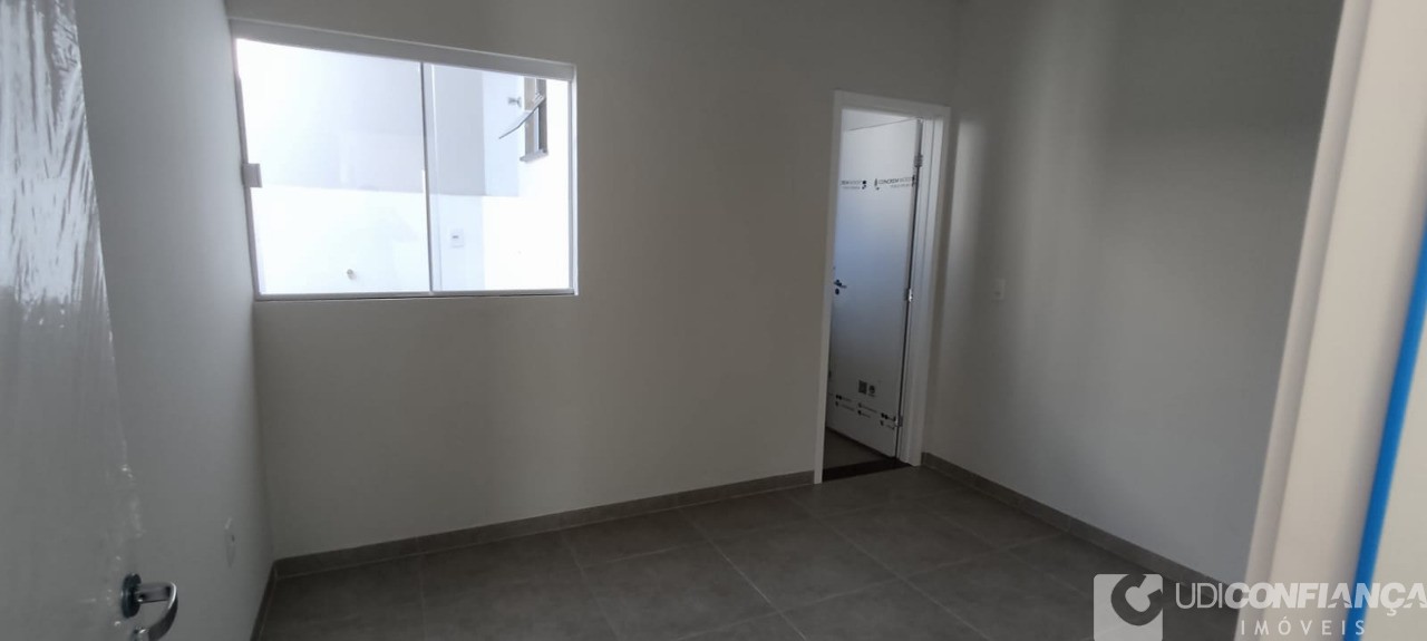 Casa à venda com 2 quartos, 59m² - Foto 7