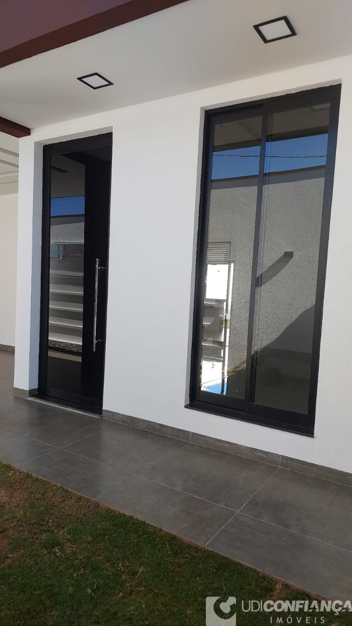 Casa à venda com 3 quartos, 180m² - Foto 4