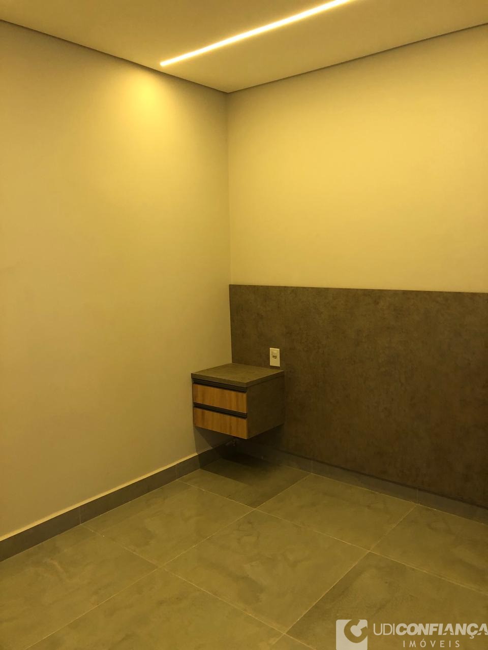 Apartamento à venda com 3 quartos, 76m² - Foto 11