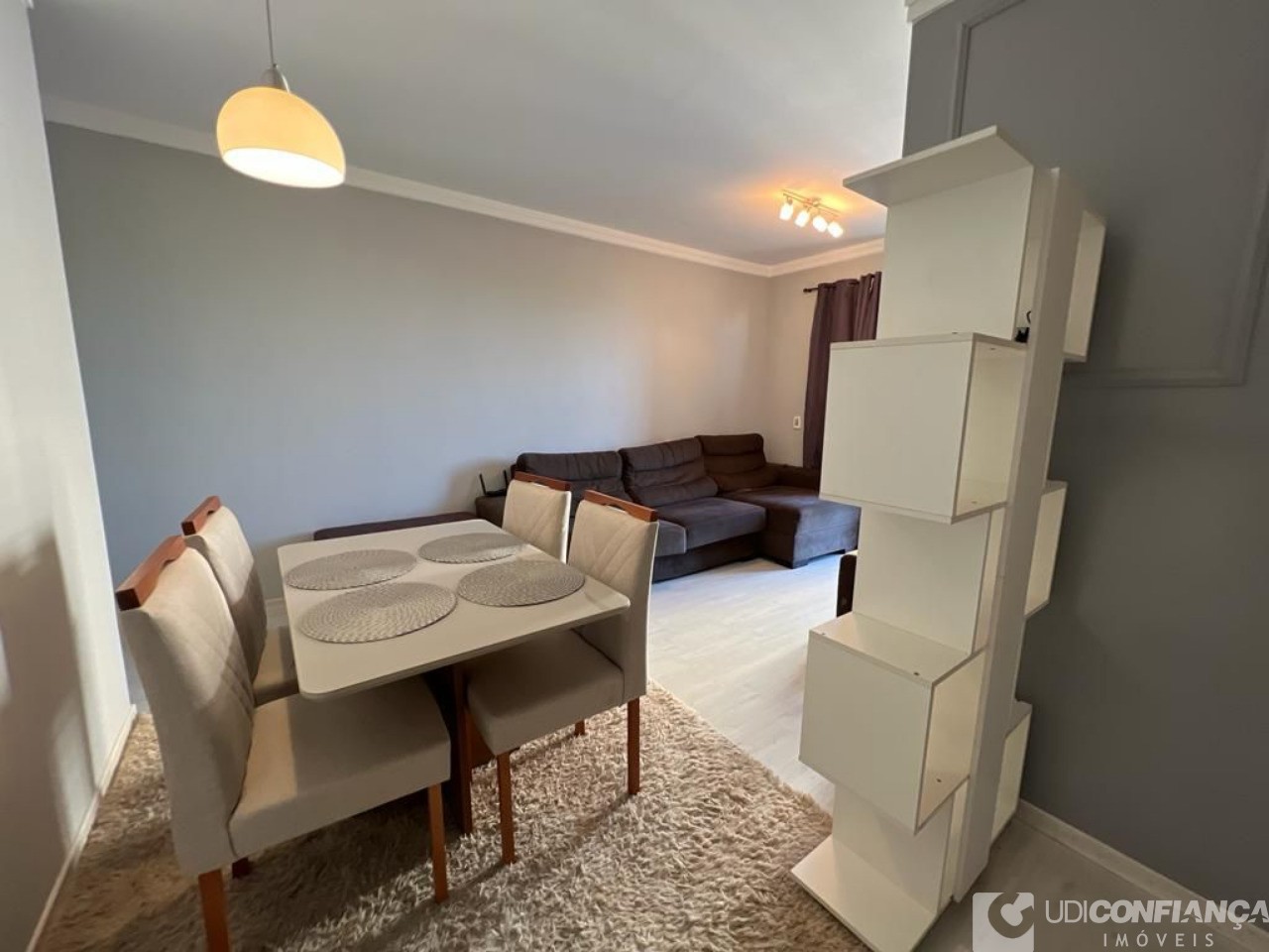 Apartamento à venda com 2 quartos, 61m² - Foto 2