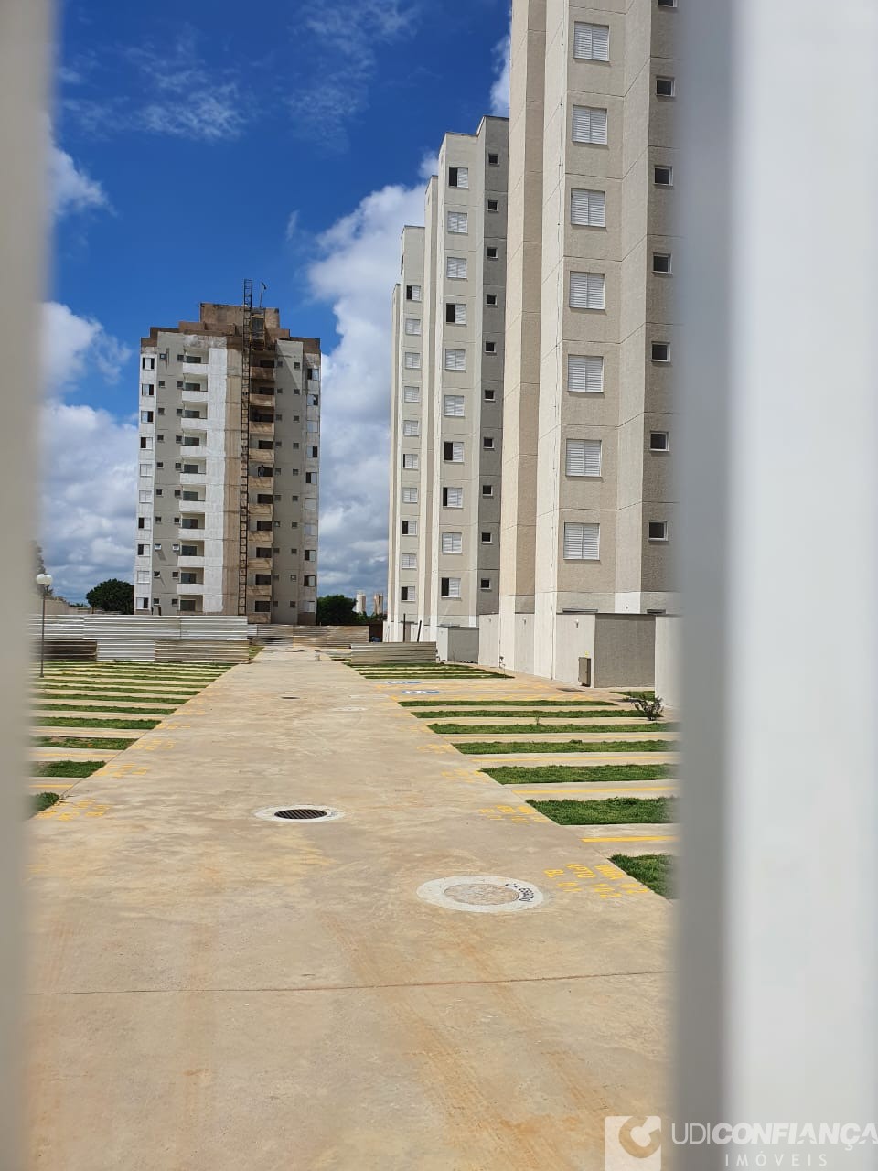 Apartamento à venda com 2 quartos, 56m² - Foto 2