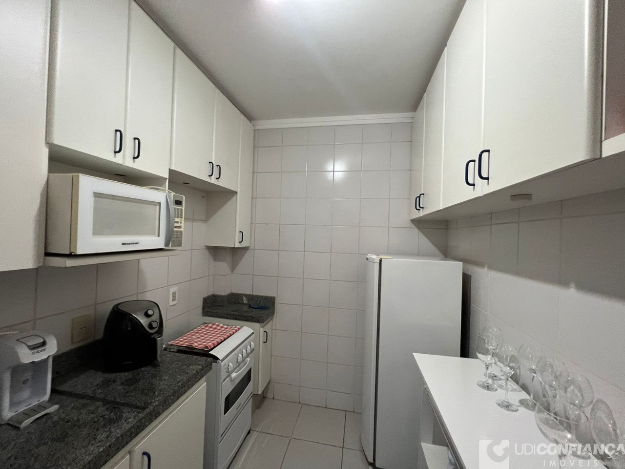 Apartamento à venda com 2 quartos, 61m² - Foto 11