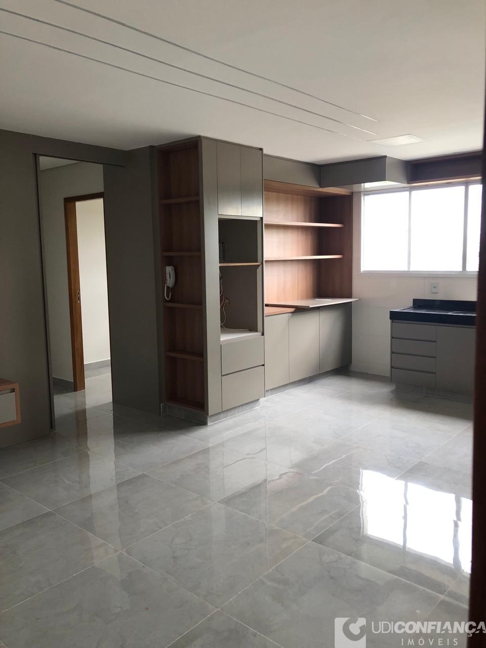 Apartamento à venda com 3 quartos, 76m² - Foto 3