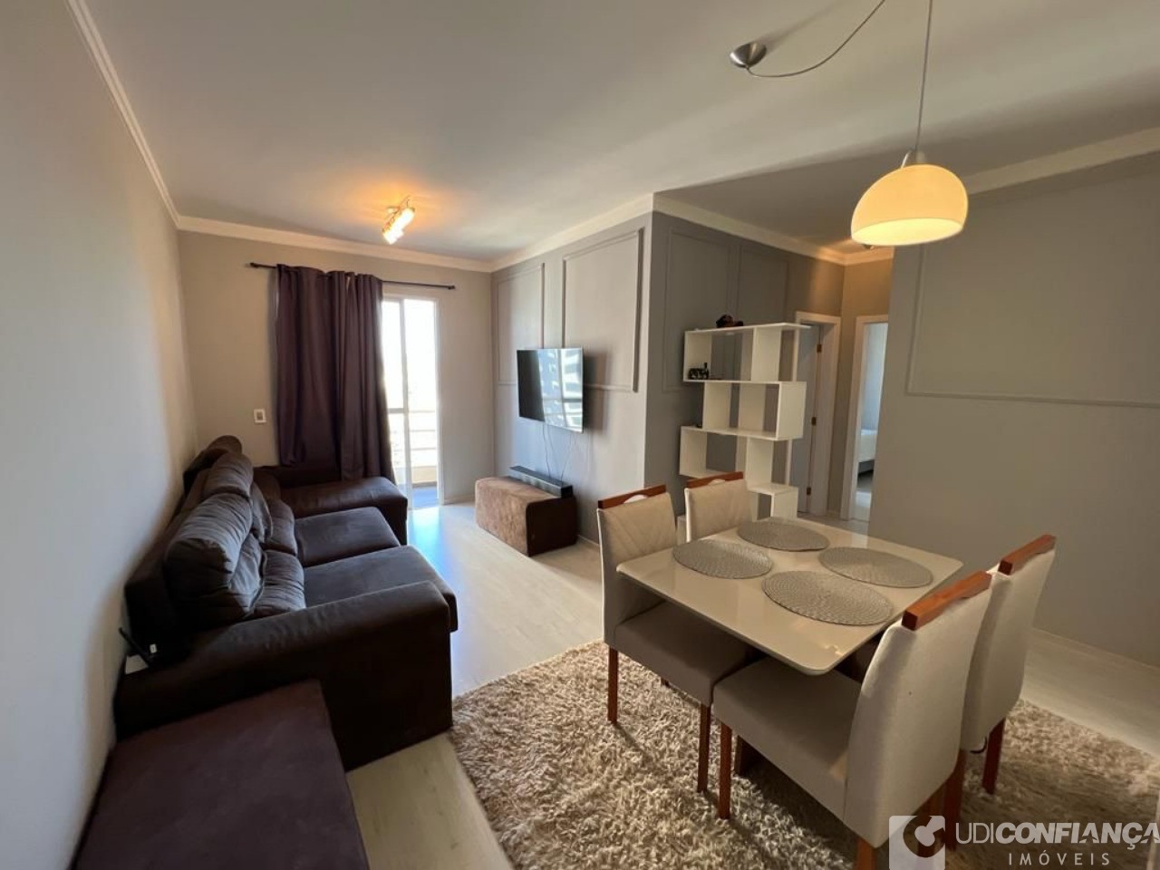 Apartamento à venda com 2 quartos, 61m² - Foto 1