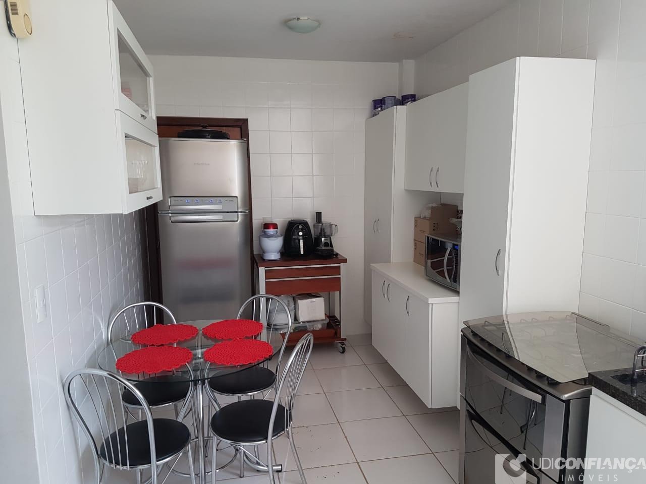 Apartamento à venda com 2 quartos, 68m² - Foto 1