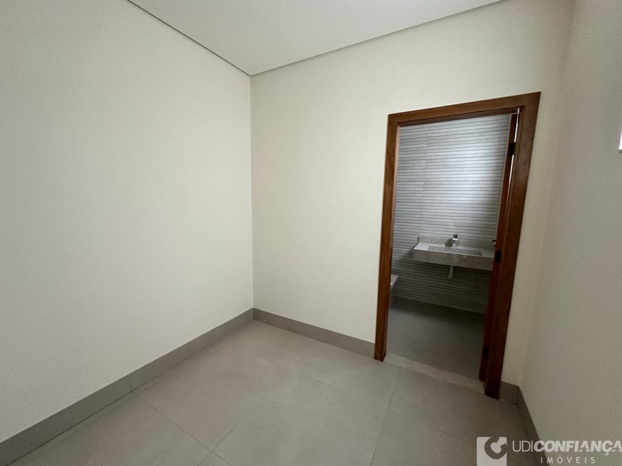 Casa à venda com 3 quartos, 179m² - Foto 18