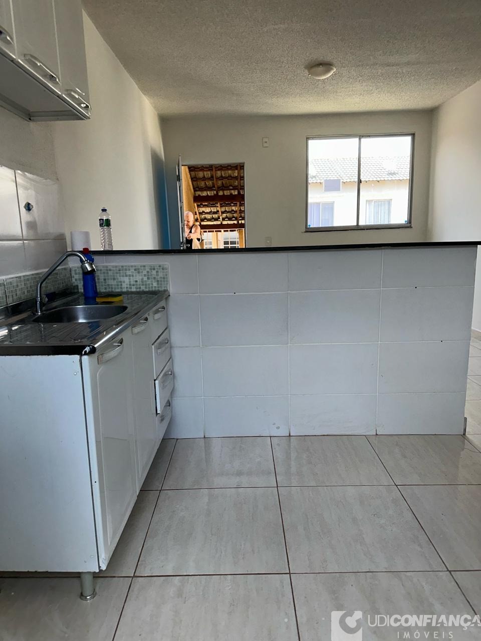 Apartamento à venda com 2 quartos, 43m² - Foto 3