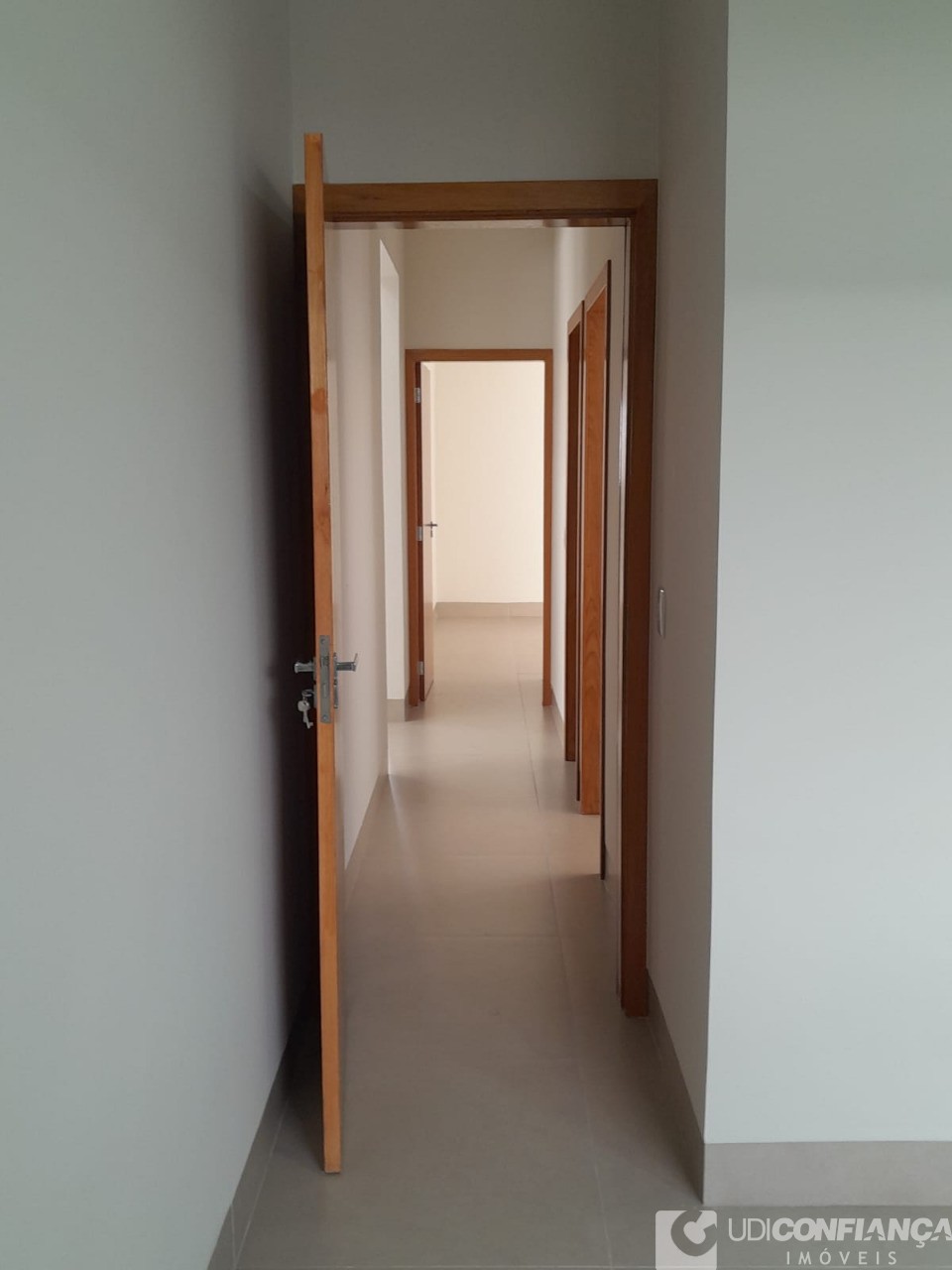 Casa à venda com 3 quartos, 180m² - Foto 6