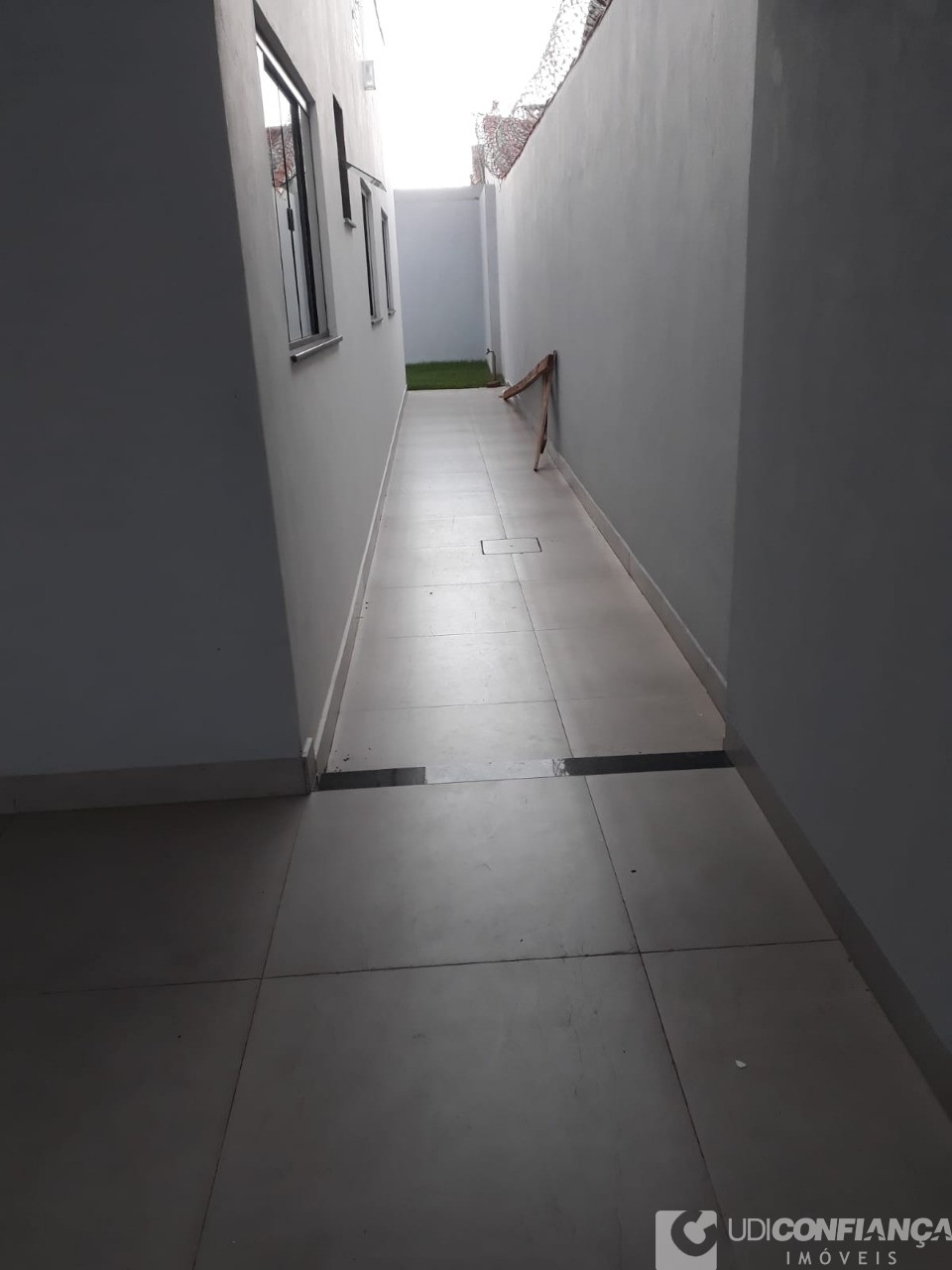 Casa à venda com 3 quartos, 150m² - Foto 3