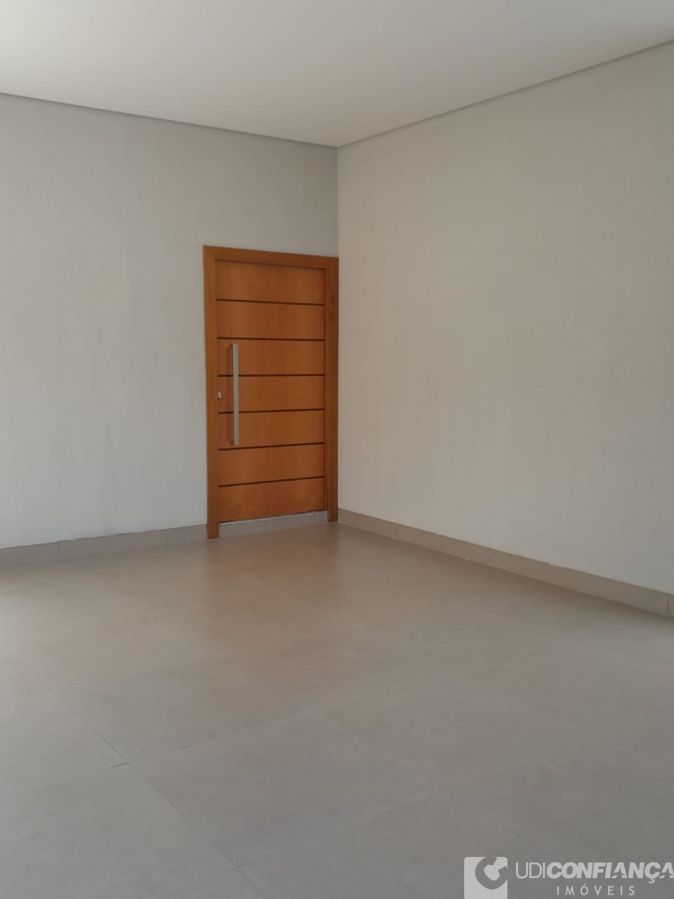 Casa à venda com 3 quartos, 180m² - Foto 2