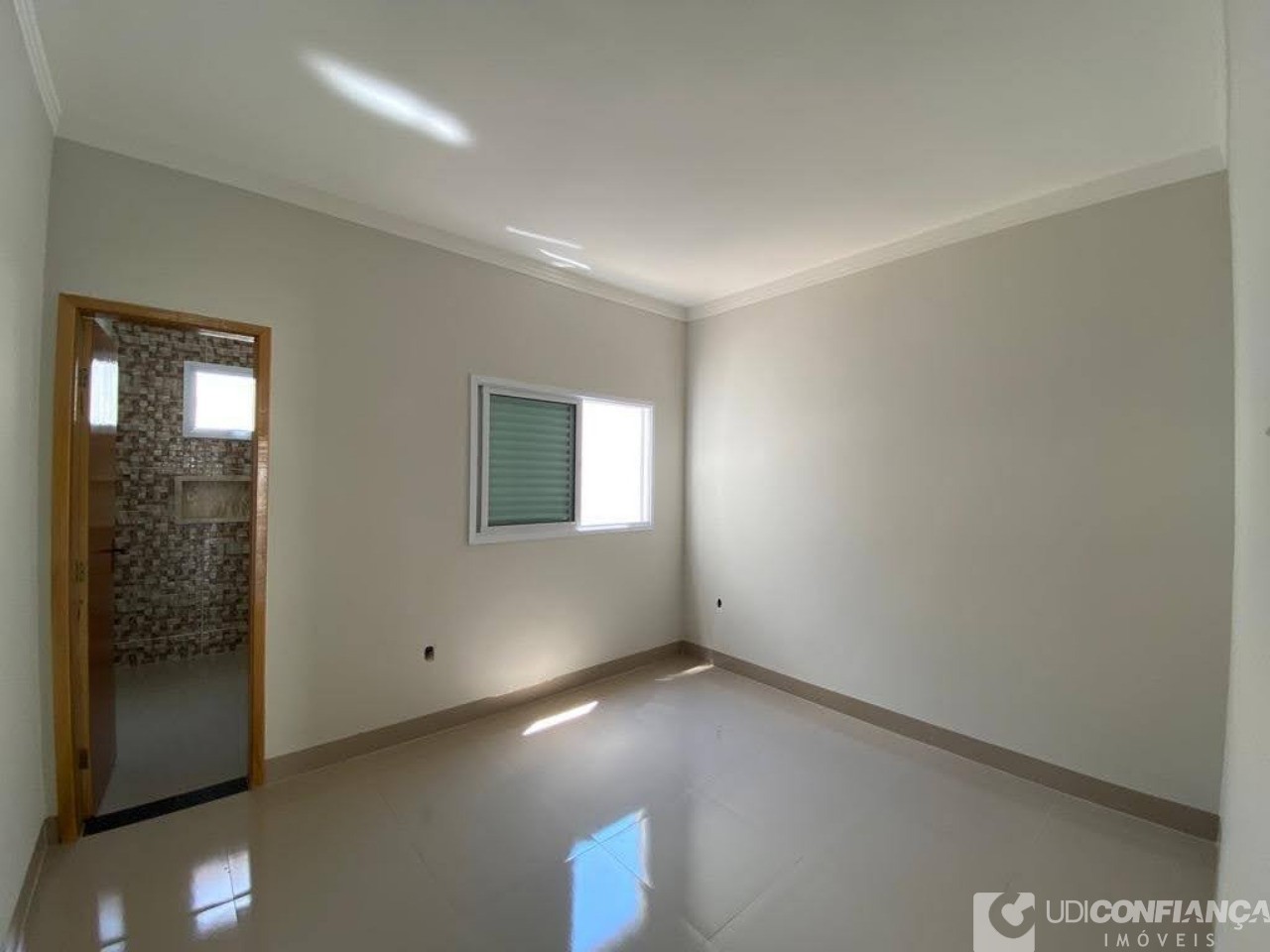 Casa à venda com 3 quartos, 75m² - Foto 17