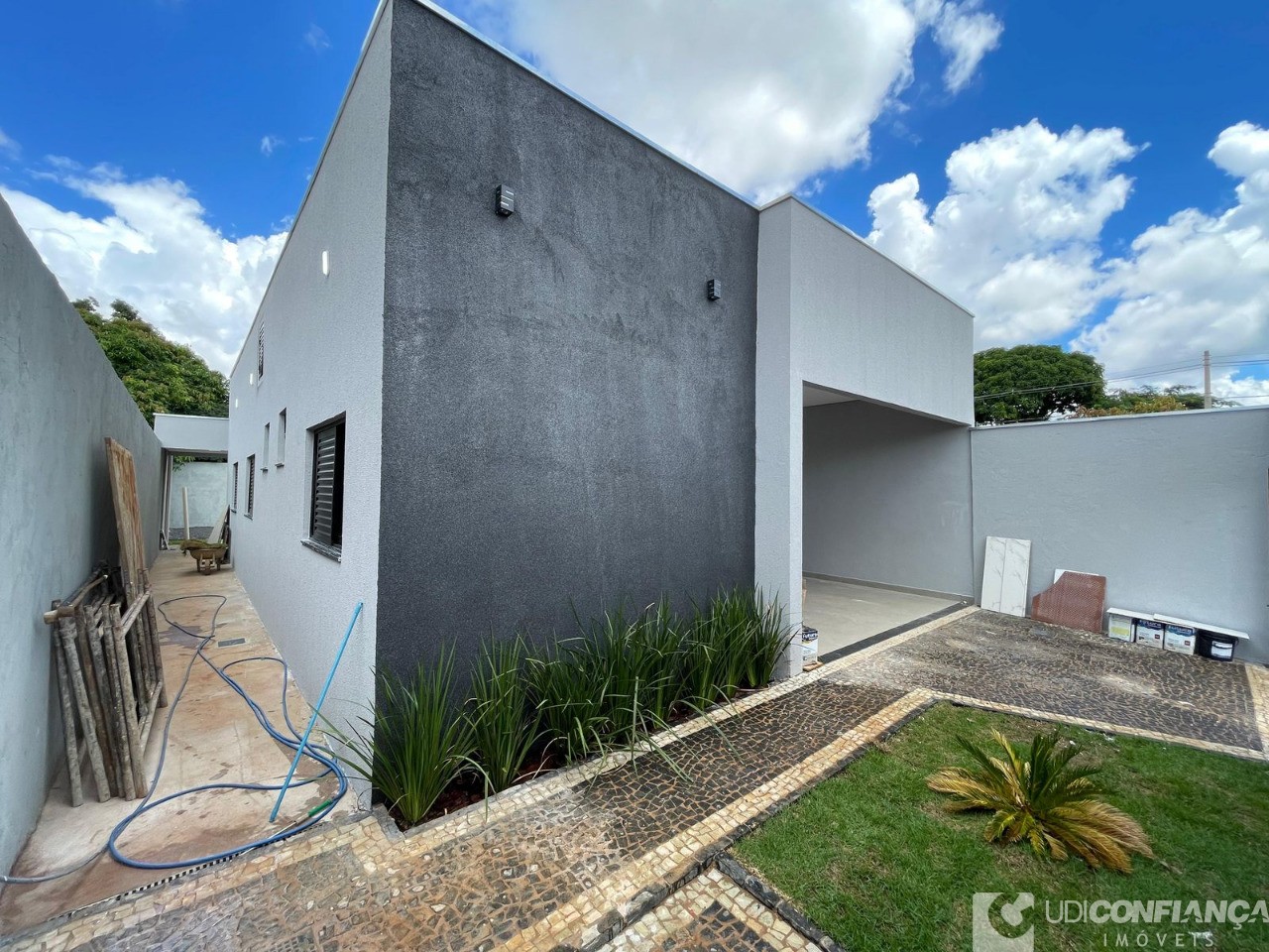 Casa à venda com 3 quartos, 130m² - Foto 3