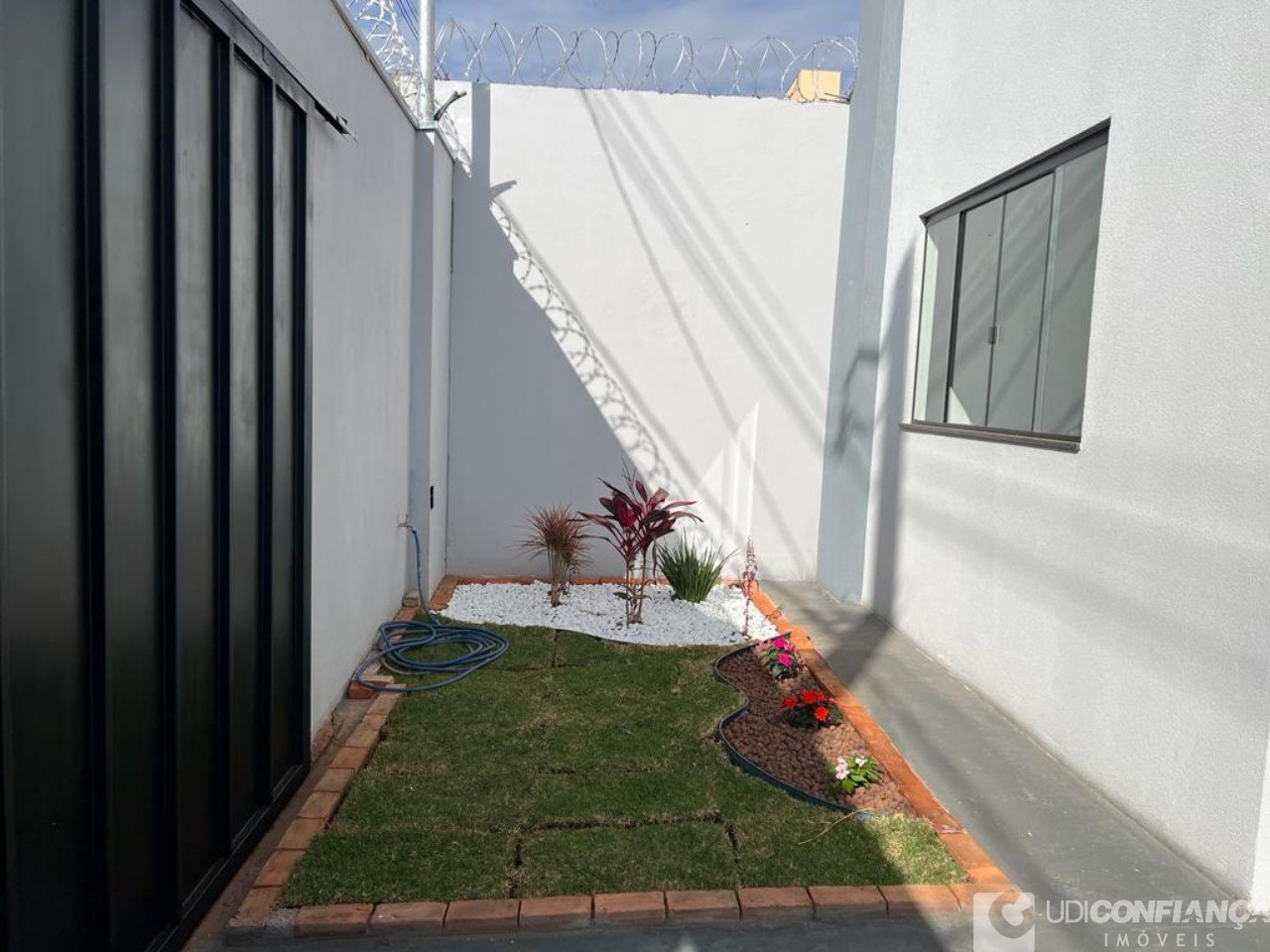 Casa à venda com 3 quartos, 110m² - Foto 4