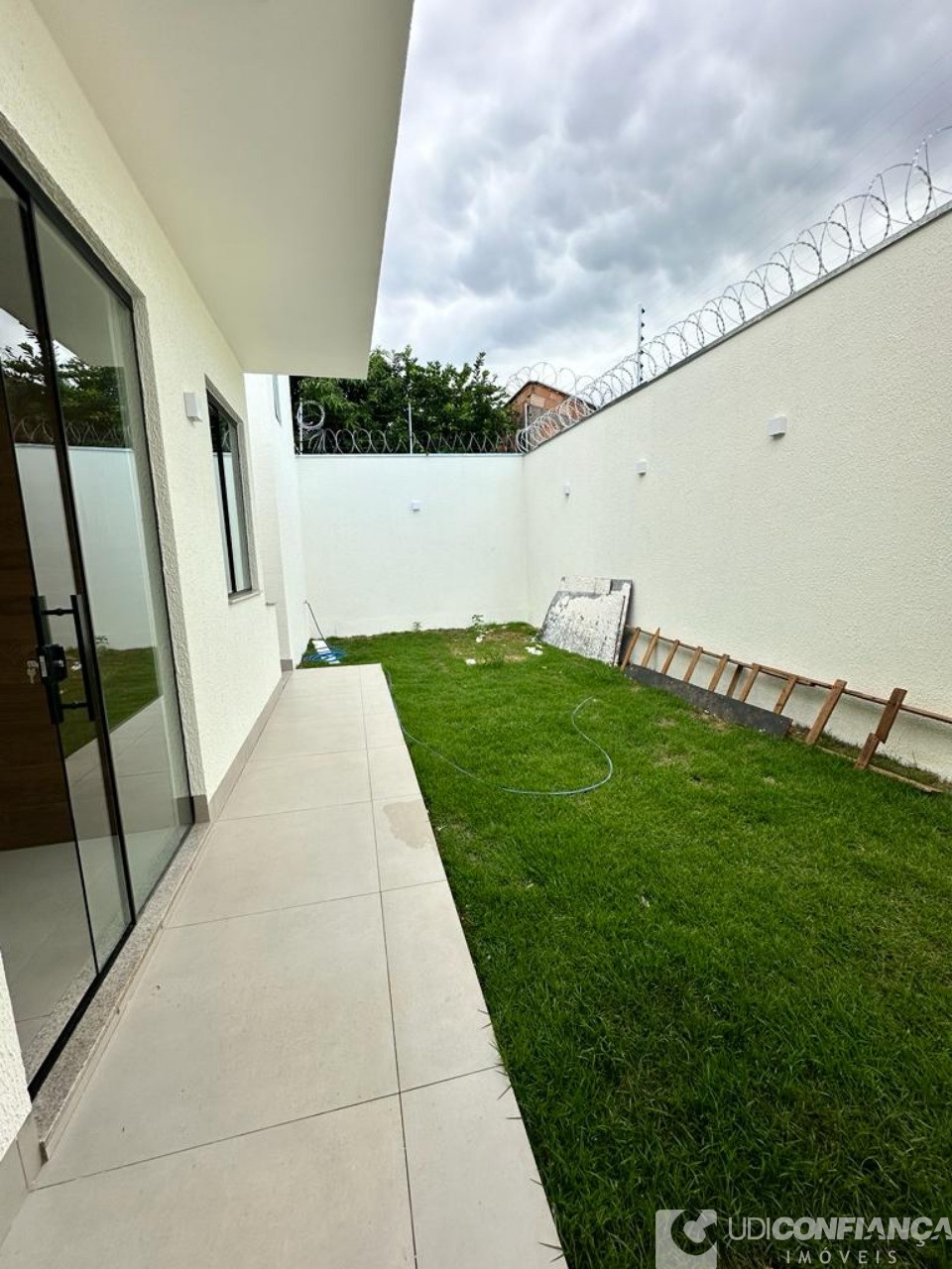 Casa à venda com 3 quartos, 179m² - Foto 9