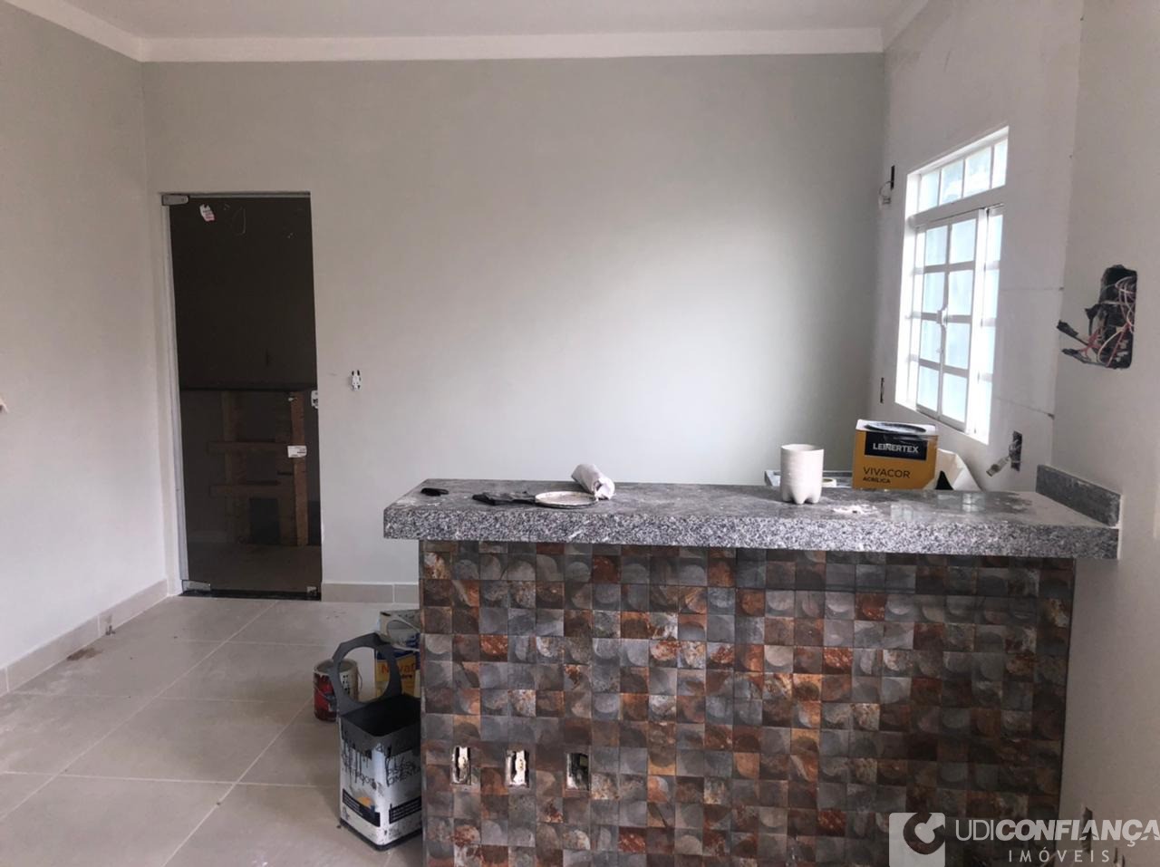 Casa à venda com 3 quartos, 90m² - Foto 2