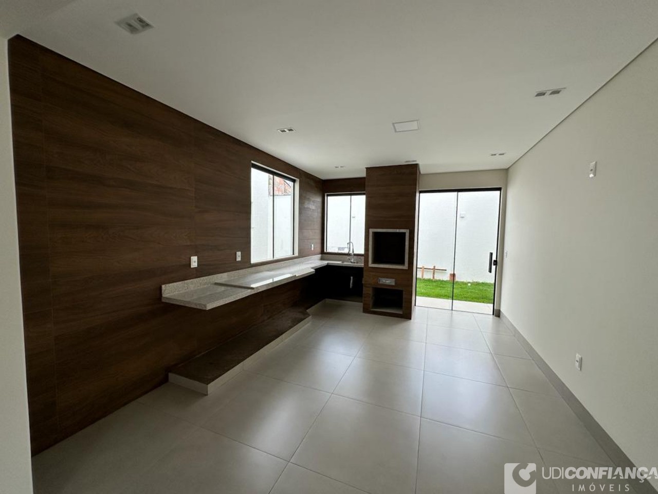 Casa à venda com 3 quartos, 179m² - Foto 10