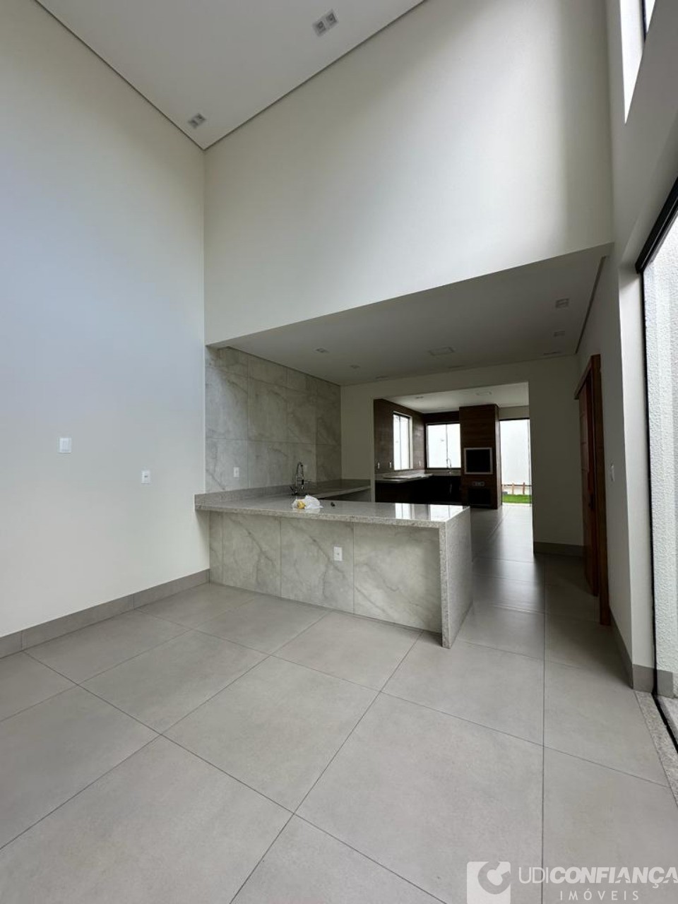 Casa à venda com 3 quartos, 179m² - Foto 5