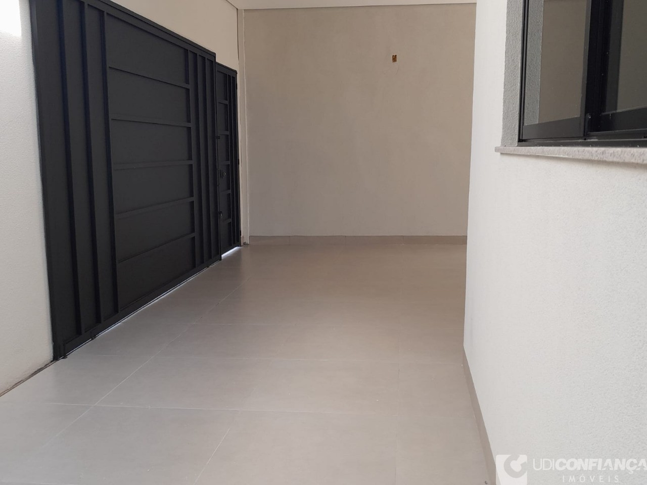 Casa à venda com 3 quartos, 180m² - Foto 4