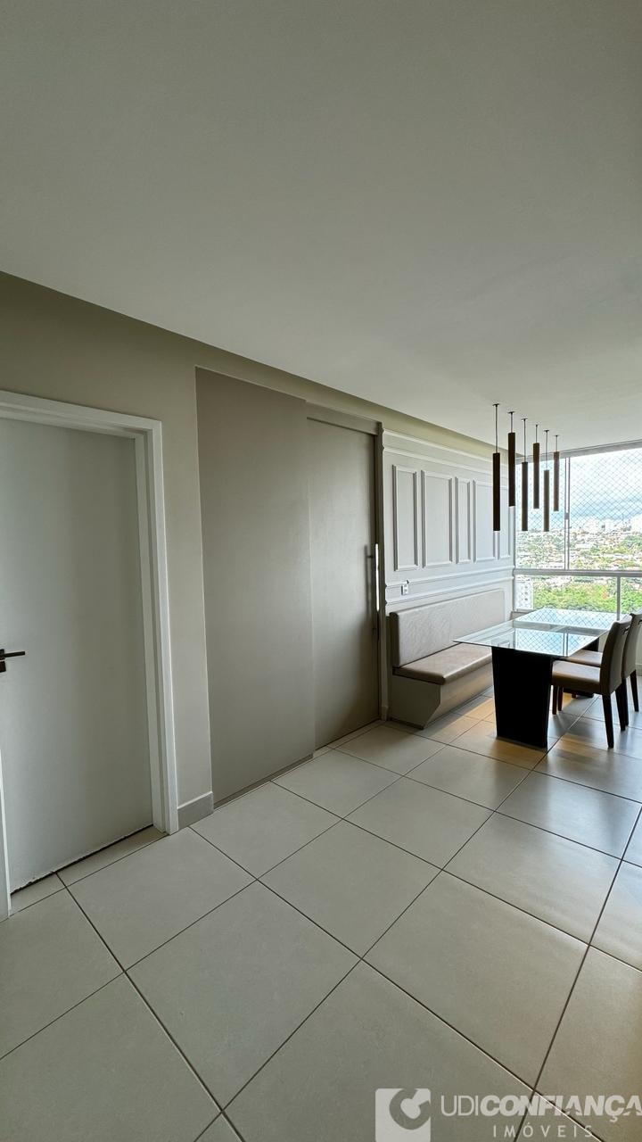 Apartamento à venda com 3 quartos, 93m² - Foto 2