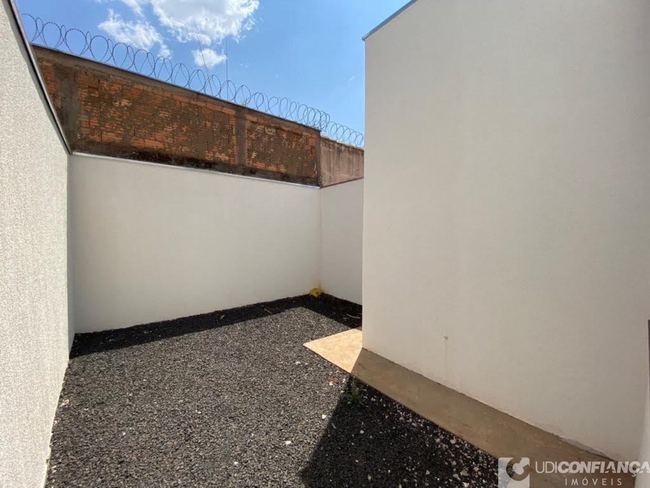 Casa à venda com 3 quartos, 75m² - Foto 13