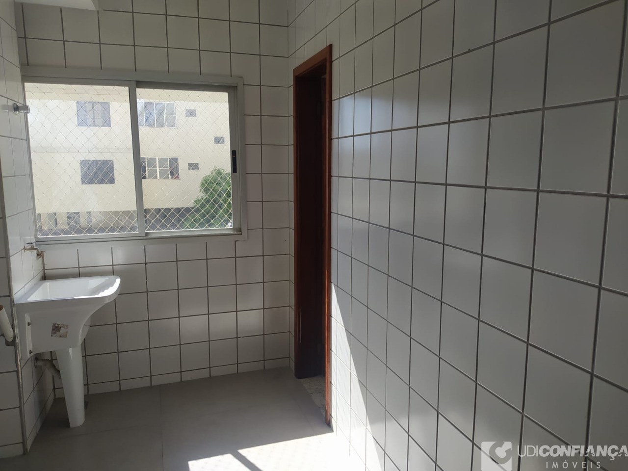 Apartamento à venda com 3 quartos, 114m² - Foto 3