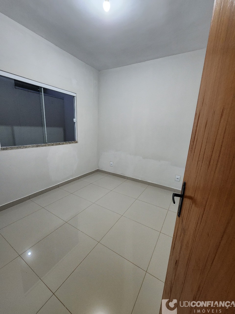 Casa à venda com 2 quartos, 45m² - Foto 6