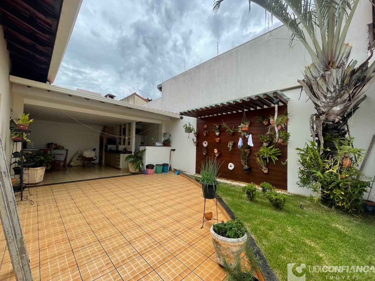 Casa à venda com 3 quartos, 245m² - Foto 10