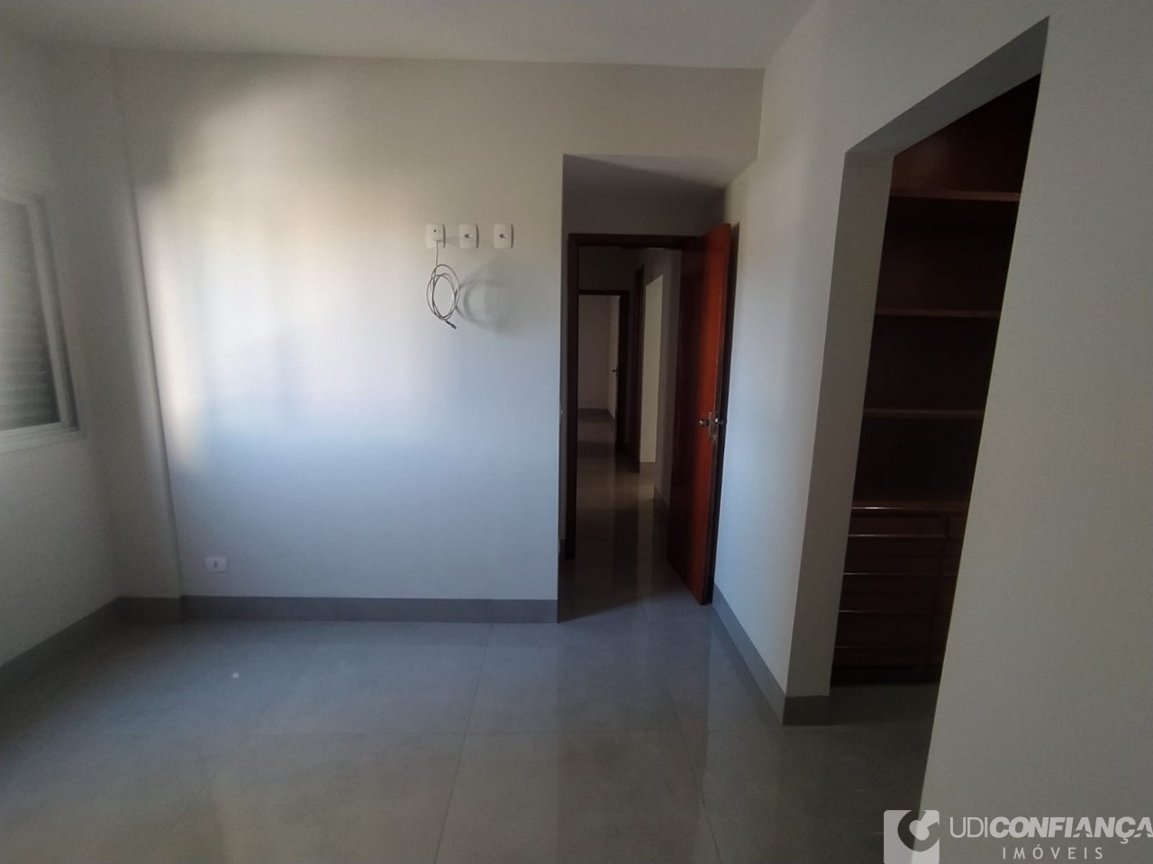 Apartamento à venda com 3 quartos, 114m² - Foto 5