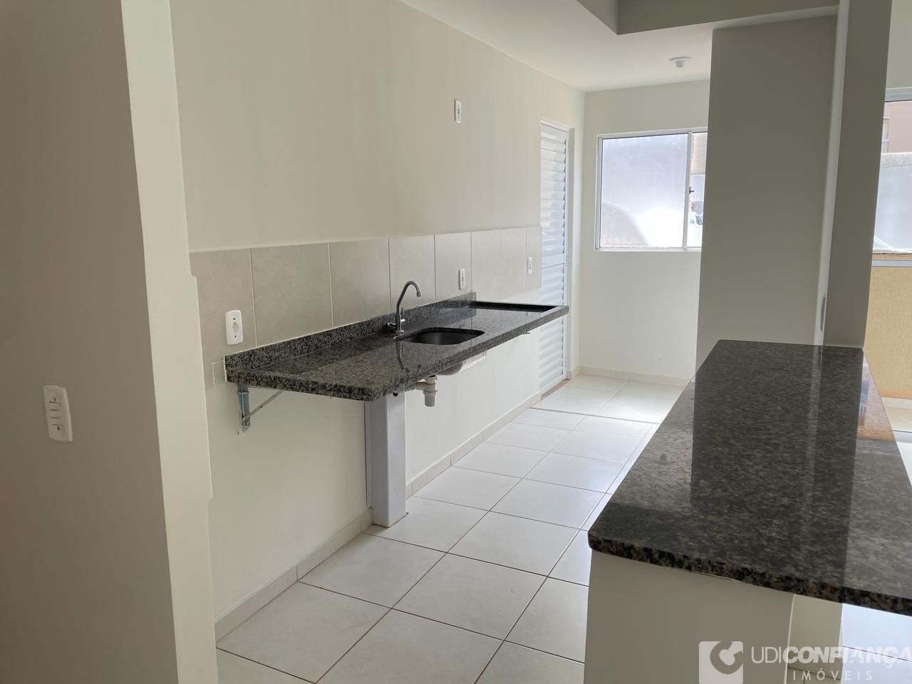 Apartamento à venda com 2 quartos, 55m² - Foto 2