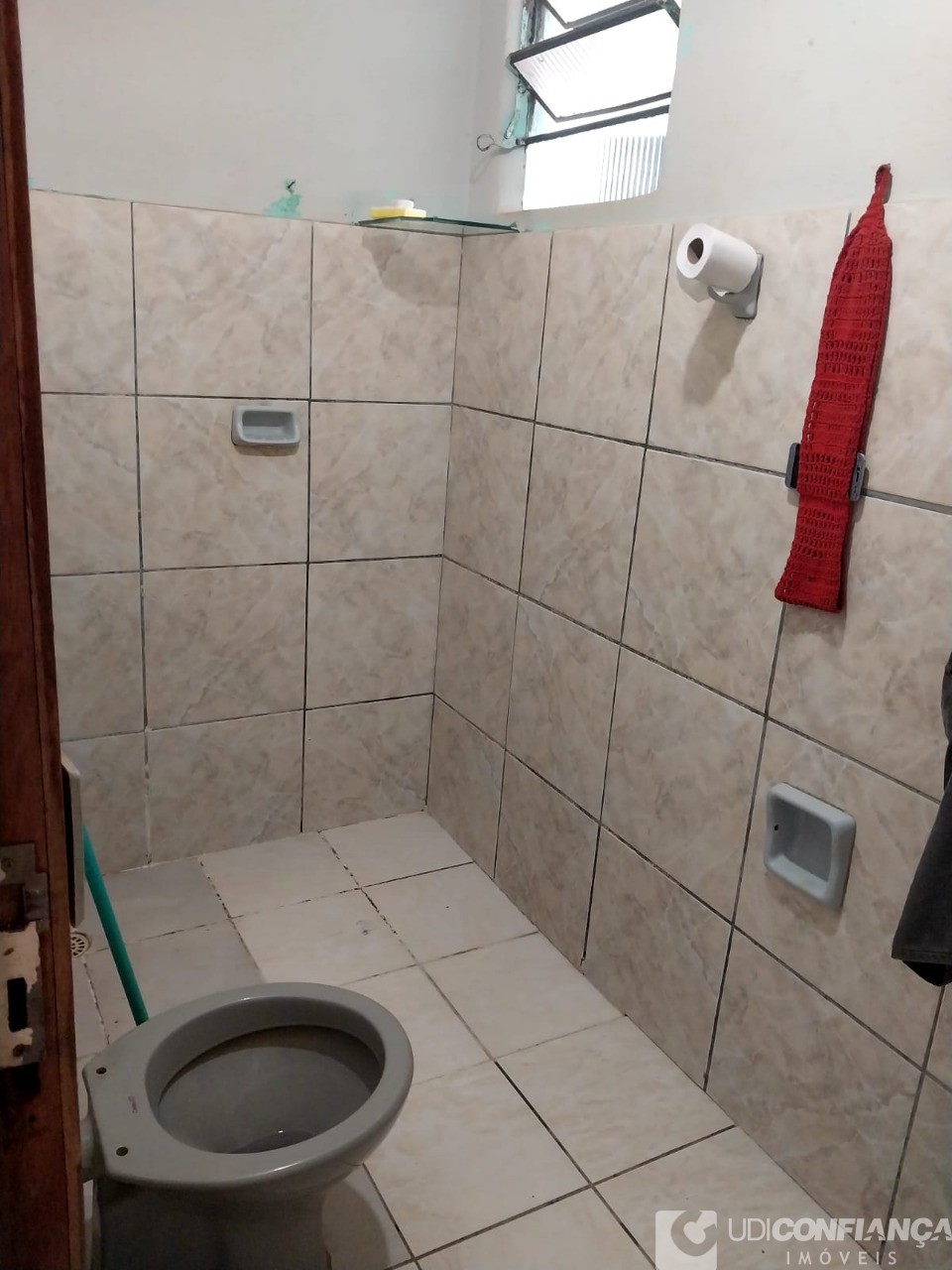 Casa à venda com 3 quartos, 100m² - Foto 4