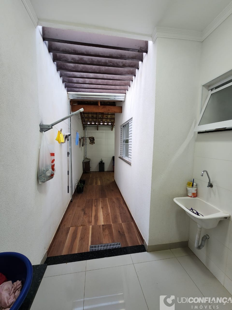 Casa à venda com 2 quartos, 125m² - Foto 8