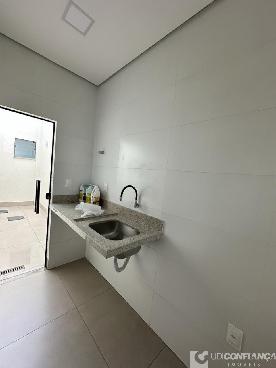 Casa à venda com 3 quartos, 179m² - Foto 6