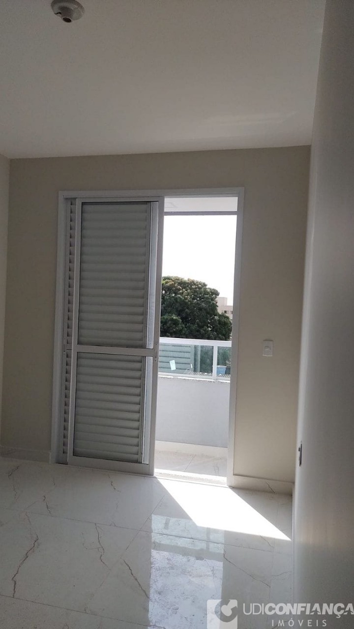 Apartamento à venda com 2 quartos, 57m² - Foto 3