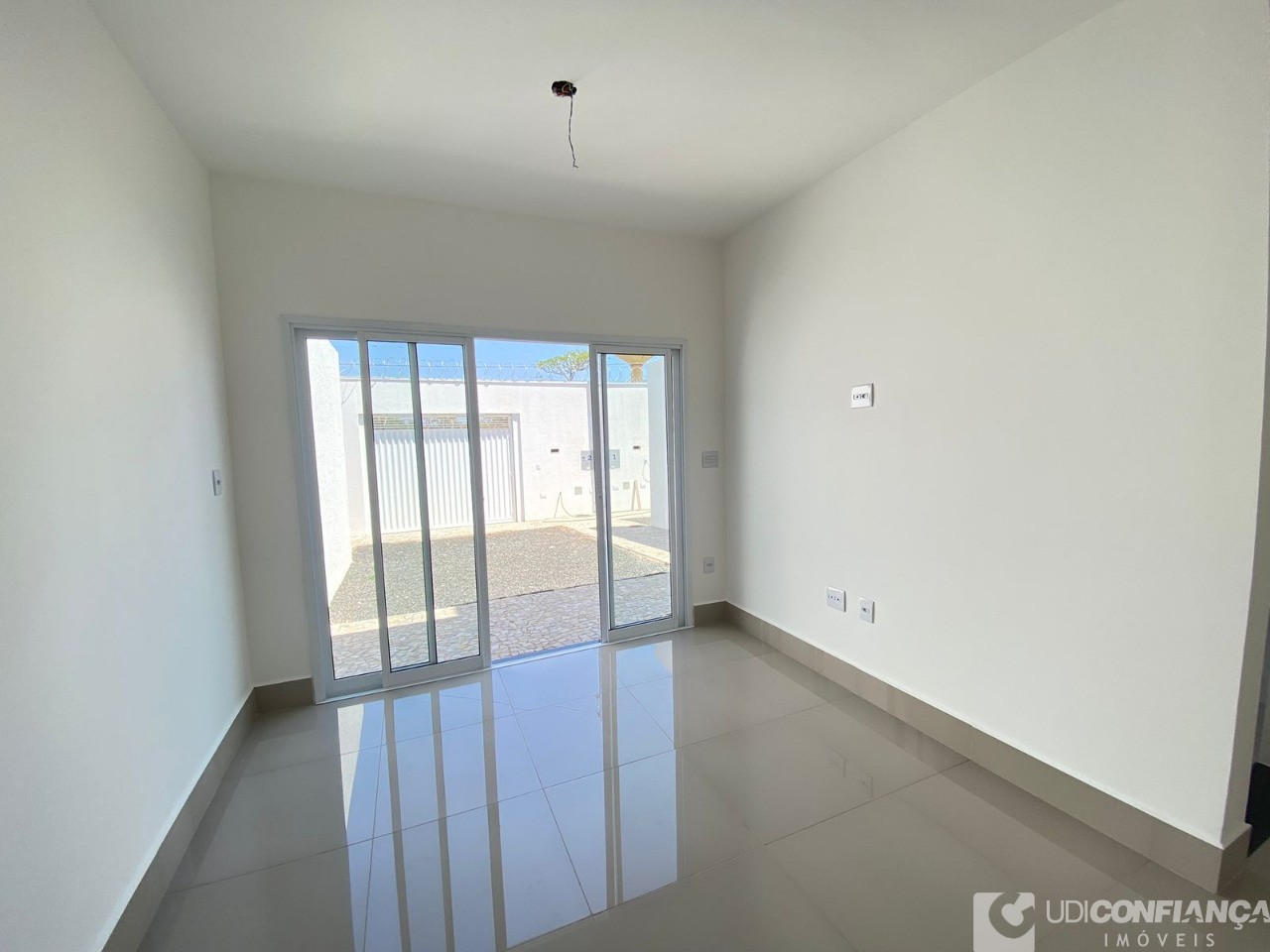 Casa à venda com 3 quartos, 74m² - Foto 13