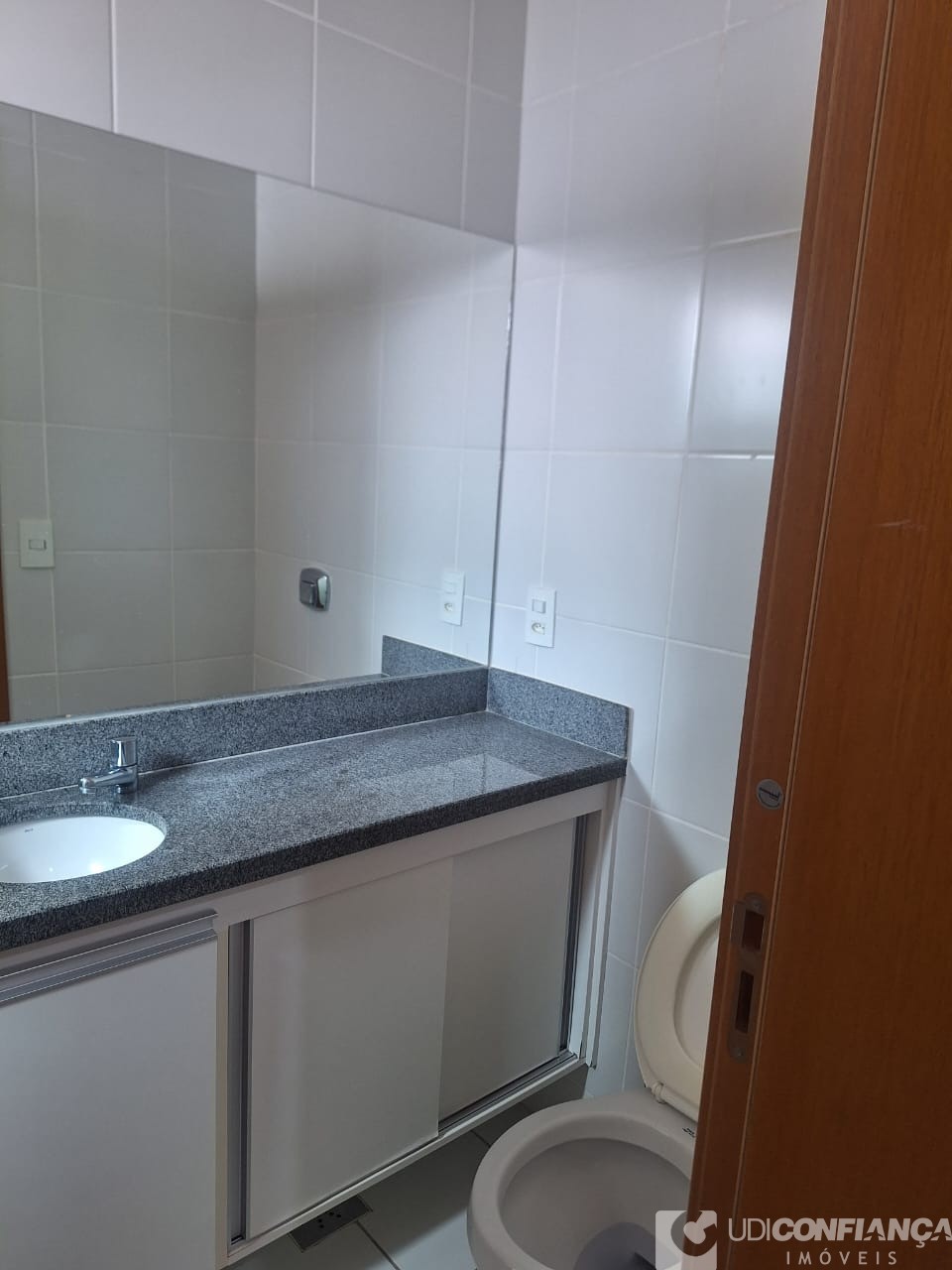 Apartamento à venda com 2 quartos, 70m² - Foto 12