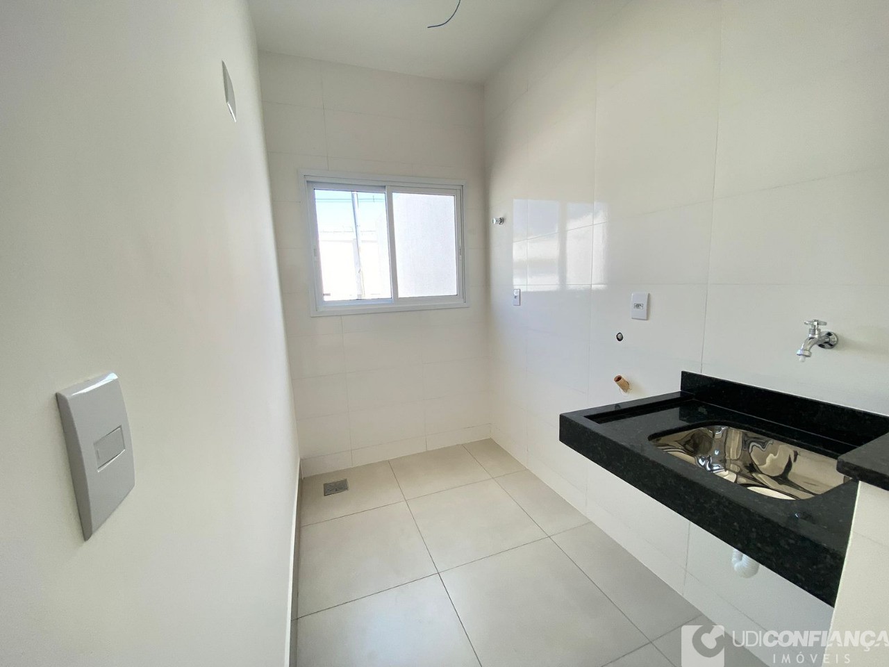 Casa à venda com 3 quartos, 74m² - Foto 8