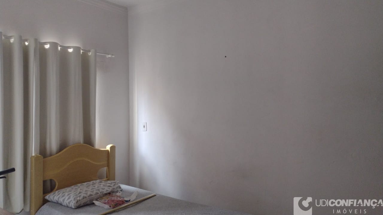 Casa à venda com 3 quartos, 240m² - Foto 5